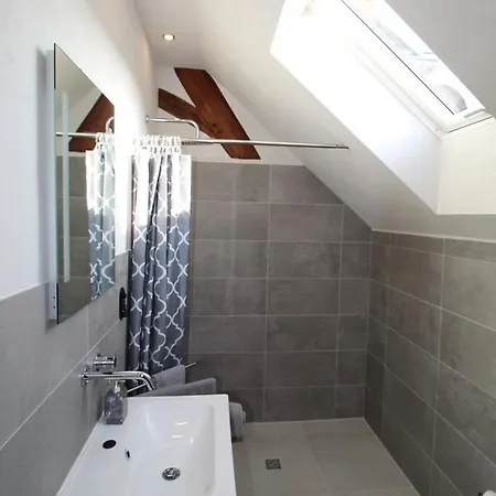 Apartament Wunderschoene *